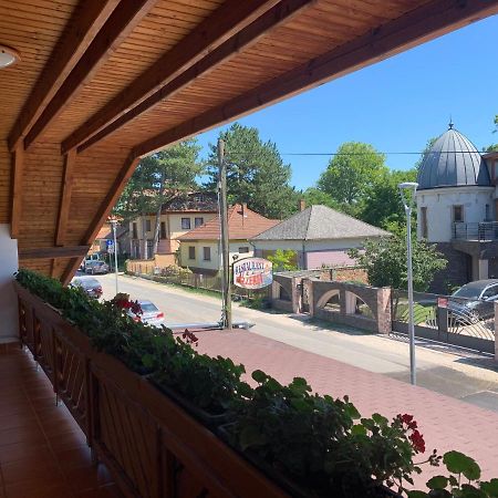 Bed and Breakfast Hableany Etterem, Pizzeria Es Vendeghaz Balatonmáriafürdő Zewnętrze zdjęcie