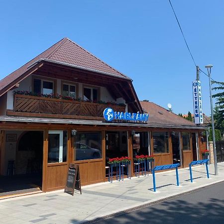 Bed and Breakfast Hableany Etterem, Pizzeria Es Vendeghaz Balatonmáriafürdő Zewnętrze zdjęcie