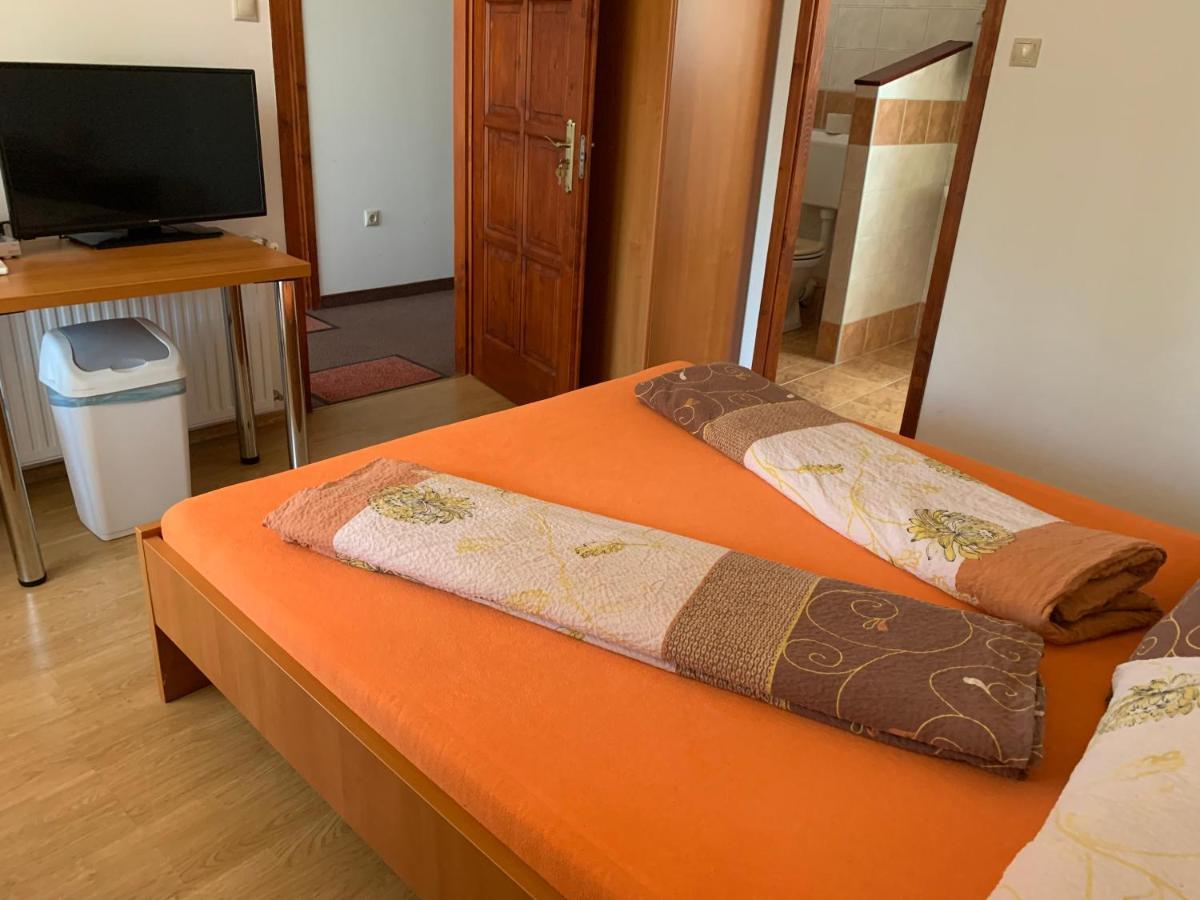 Bed and Breakfast Hableany Etterem, Pizzeria Es Vendeghaz Balatonmáriafürdő Zewnętrze zdjęcie